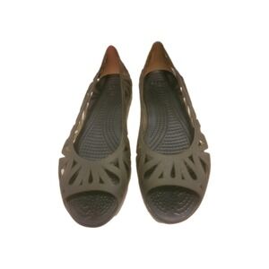 Crocs Andrina women's slip on flat 9W shoes (sandals) Brown cutout detailing.